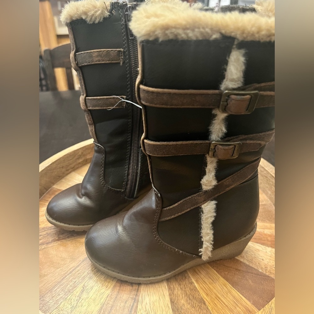 Rachel Shoes Lil Windsor Toddler Girl's Faux Fur Trim Boots